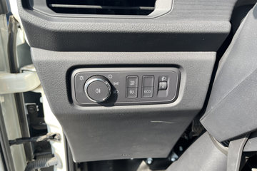 ����E˳�� 2025�� ���綯 4X2 Һɲ 3.8�׵�����ʽ�Ῠ �д��º�50.38kWhͼƬ