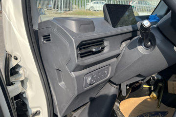 ����E˳�� 2025�� ���綯 4X2 Һɲ 3.8�׵�����ʽ�Ῠ �д��º�50.38kWhͼƬ