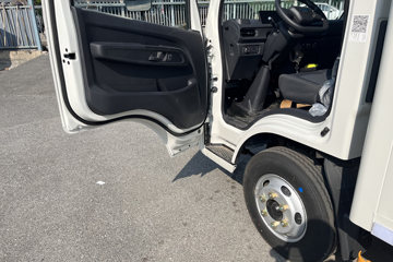 ����E˳�� 2025�� ���綯 4X2 Һɲ 3.8�׵�����ʽ�Ῠ �д��º�50.38kWhͼƬ