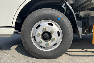 ����E˳�� 2025�� ���綯 4X2 Һɲ 3.8�׵�����ʽ�Ῠ �д��º�50.38kWhͼƬ