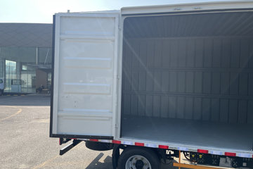 ����E˳�� 2025�� ���綯 4X2 Һɲ 3.8�׵�����ʽ�Ῠ �д��º�50.38kWhͼƬ