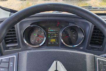 ����HOWO�Ῠ���� 4.15�׵��Ŵ��綯�����Ῠ ����ʱ��100.46kWhͼƬ