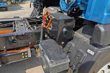 ����HOWO�Ῠ���� 4.15�׵��Ŵ��綯�����Ῠ ����ʱ��100.46kWhͼƬ