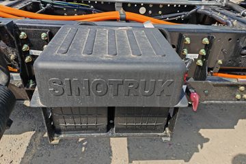 ����HOWO�Ῠ���� 4.15�׵��Ŵ��綯�����Ῠ ����ʱ��100.46kWhͼƬ