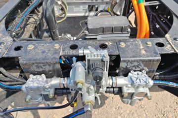 ����HOWO�Ῠ���� 4.15�׵��Ŵ��綯�����Ῠ ����ʱ��100.46kWhͼƬ