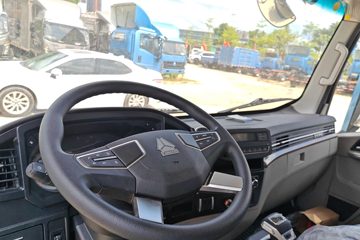 ����HOWOͳ˧ 4.15�׵��Ŵ��綯��ʽ�Ῠ ����131.98kWhͼƬ