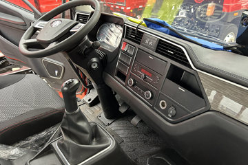 �ൺ��� JK6�п� 240���� 4X2 6.8�������ػ���ͼƬ