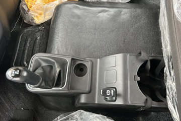 �ൺ��� JK6�п� 240���� 4X2 6.8�������ػ���ͼƬ