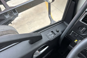 �ൺ��� JK6�п� 240���� 4X2 6.8�������ػ���ͼƬ