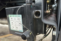 青岛解放 JK6中卡 240马力 4X2 6.8米栏板载货车