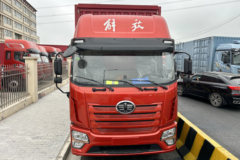 青岛解放 JK6中卡 240马力 4X2 9.78米厢式载货车