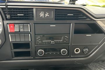 �ൺ��� JK6�п� 240���� 4X2 9.78����ʽ�ػ���ͼƬ