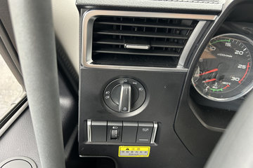 �ൺ��� JK6�п� 240���� 4X2 9.78����ʽ�ػ���ͼƬ