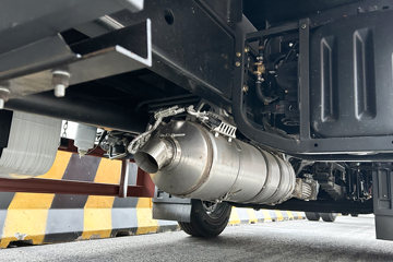 �ൺ��� JK6�п� 240���� 4X2 9.78����ʽ�ػ���ͼƬ