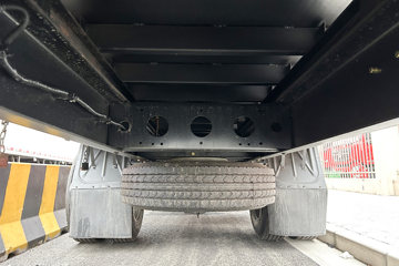 �ൺ��� JK6�п� 240���� 4X2 9.78����ʽ�ػ���ͼƬ