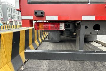 �ൺ��� JK6�п� 240���� 4X2 9.78����ʽ�ػ���ͼƬ