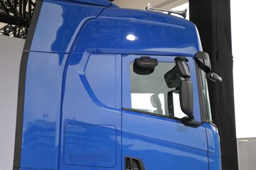 ˹������ ��500Rϵ�� ������ 12.7L���� 500���� 4X2 AMT�Զ��� �߶� ǣ����ͼƬ