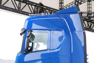 ˹������ ��500Rϵ�� ������ 12.7L���� 500���� 4X2 AMT�Զ��� �߶� ǣ����ͼƬ