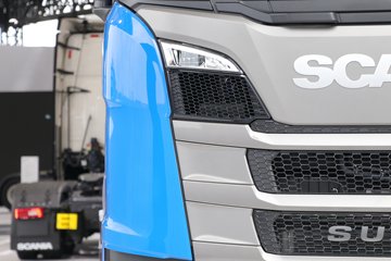 ˹������ ��500Rϵ�� ������ 12.7L���� 500���� 4X2 AMT�Զ��� �߶� ǣ����ͼƬ