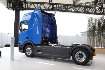 ˹������ ��500Rϵ�� ������ 12.7L���� 500���� 4X2 AMT�Զ��� �߶� ǣ����ͼƬ