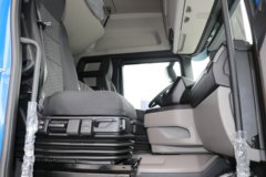 斯堪尼亚 新500R系列 国产版 12.7L柴油 500马力 4X2 AMT自动档 高顶 牵引车