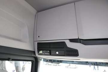 ˹������ ��500Rϵ�� ������ 12.7L���� 500���� 4X2 AMT�Զ��� �߶� ǣ����ͼƬ