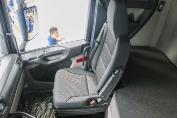 ˹������ ��500Rϵ�� ������ 12.7L���� 500���� 4X2 AMT�Զ��� �߶� ǣ����ͼƬ