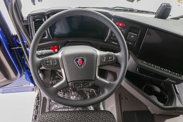 ˹������ ��500Rϵ�� ������ 12.7L���� 500���� 4X2 AMT�Զ��� �߶� ǣ����ͼƬ