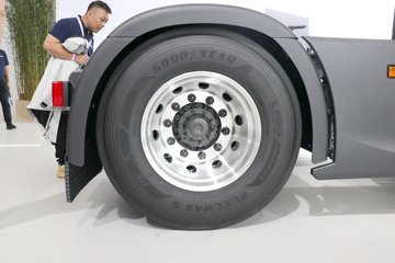 ˹������ ��500Rϵ�� ������ 12.7L���� 500���� 4X2 AMT�Զ��� �߶� ǣ����ͼƬ