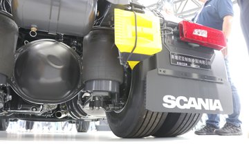 ˹������ ��500Rϵ�� ������ 12.7L���� 500���� 4X2 AMT�Զ��� �߶� ǣ����ͼƬ