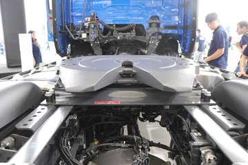 ˹������ ��500Rϵ�� ������ 12.7L���� 500���� 4X2 AMT�Զ��� �߶� ǣ����ͼƬ