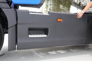 ˹������ ��500Rϵ�� ������ 12.7L���� 500���� 4X2 AMT�Զ��� �߶� ǣ����ͼƬ