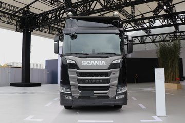 ˹������ ��560R PRO ������ 12.7L���� 560���� 6X2R ˹������14�� AMT�Զ��� �߶� ǣ����ͼƬ