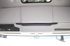 斯堪尼亚 新560R PRO 国产版 12.7L柴油 560马力 6X2R 斯堪尼亚14档 AMT自动档 高顶 牵引车