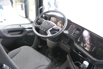 ˹������ ��560R PRO ������ 12.7L���� 560���� 6X2R ˹������14�� AMT�Զ��� �߶� ǣ����ͼƬ