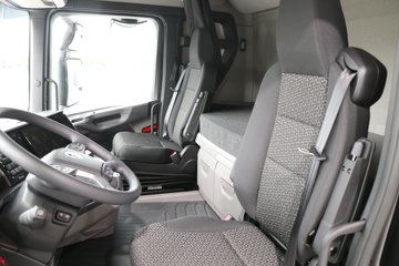 ˹������ ��560R PRO ������ 12.7L���� 560���� 6X2R ˹������14�� AMT�Զ��� �߶� ǣ����ͼƬ