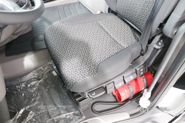 ˹������ ��560R PRO ������ 12.7L���� 560���� 6X2R ˹������14�� AMT�Զ��� �߶� ǣ����ͼƬ