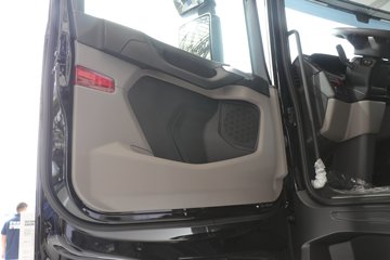 ˹������ ��560R PRO ������ 12.7L���� 560���� 6X2R ˹������14�� AMT�Զ��� �߶� ǣ����ͼƬ