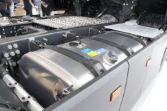 斯堪尼亚 新560R PRO 国产版 12.7L柴油 560马力 6X2R 斯堪尼亚14档 AMT自动档 高顶 牵引车