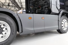 斯堪尼亚 新560R PRO 国产版 12.7L柴油 560马力 6X2R 斯堪尼亚14档 AMT自动档 高顶 牵引车