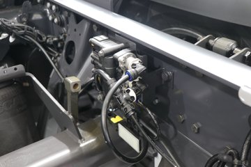 ˹������ ��560R PRO ������ 12.7L���� 560���� 6X2R ˹������14�� AMT�Զ��� �߶� ǣ����ͼƬ