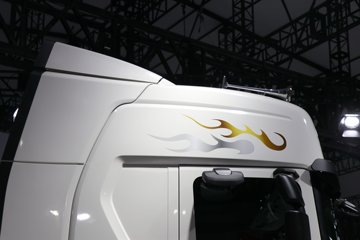 ˹��������500Rϵ�� ������ 12.7L���� 500���� 6X2R AMT�Զ���ǣ����ͼƬ