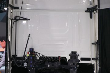 ˹��������500Rϵ�� ������ 12.7L���� 500���� 6X2R AMT�Զ���ǣ����ͼƬ