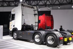 斯堪尼亚新500R系列 国产版 12.7L柴油 500马力 6X2R AMT自动档牵引车