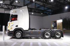 斯堪尼亚新500R系列 国产版 12.7L柴油 500马力 6X2R AMT自动档牵引车