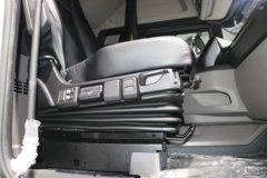 斯堪尼亚新500R系列 国产版 12.7L柴油 500马力 6X2R AMT自动档牵引车