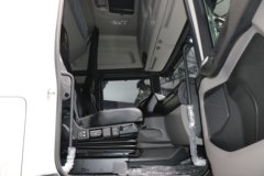 斯堪尼亚新500R系列 国产版 12.7L柴油 500马力 6X2R AMT自动档牵引车