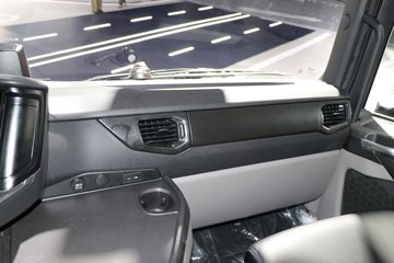 ˹��������500Rϵ�� ������ 12.7L���� 500���� 6X2R AMT�Զ���ǣ����ͼƬ