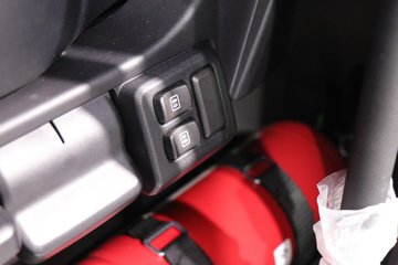 ˹��������500Rϵ�� ������ 12.7L���� 500���� 6X2R AMT�Զ���ǣ����ͼƬ