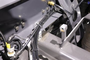 ˹��������500Rϵ�� ������ 12.7L���� 500���� 6X2R AMT�Զ���ǣ����ͼƬ